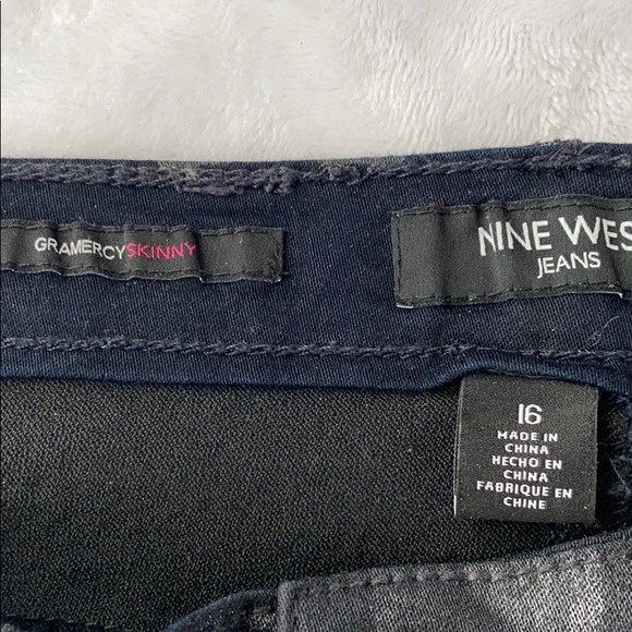 Jeans - Picture 2 of 2